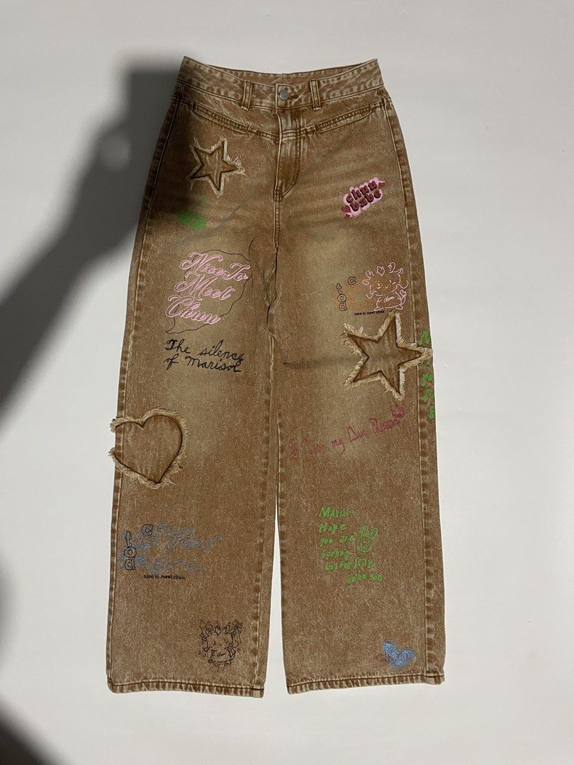 Brown acid wash baggy pants (Category: Jeans) located in Bais. Submitted by christian.complexthrift08 (Listing ID 1470650265, Image 1). Description: Brown acid wash baggy pants (Perfect for daily use) Color: brown Size: 27 to 28 on tape Length: 40.5 inches Thigh: 12 inches Leg opening: 10.5 inches Condition: 9.8 / 10 Issue: Price: 449 free shipping Meet up or via JNT express.