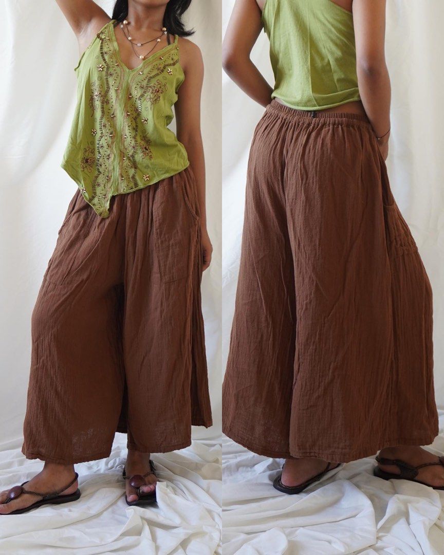 Brown Culottes (Category: Other Bottoms) located in San Felipe. Submitted by thewaltzingdead (Listing ID 1470690717, Image 2). Description: - Rich brown wide-leg culottes with elastic waistband and deep side pockets - Material: Lightweight crinkled cotton gauze texture - Easy to mix and match with other wardrobe pieces.