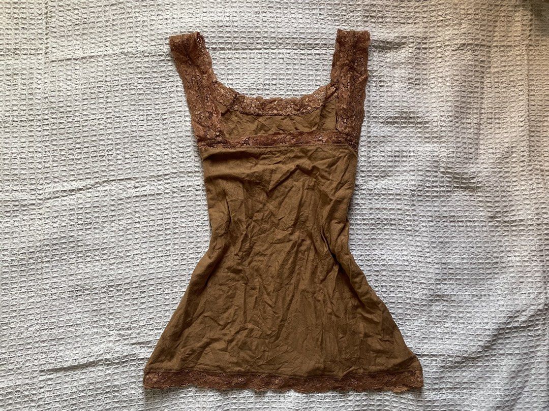 brown lace top (Category: Sleeveless) located in Meycauayan. Submitted by fae.trove (Listing ID 1470634115, Image 1). Description: .
