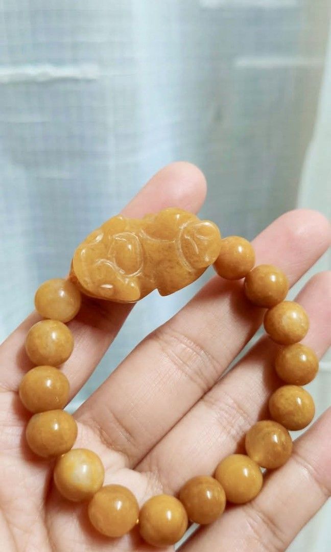 Brown Real Jade Piyao From Japan (Category: Bracelets) located in Quezon City. Submitted by gemaicloset (Listing ID 1470743354, Image 1). Description: .