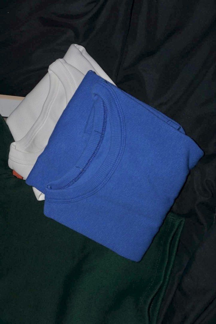 |BUNDLE| Basic Crewneck Cotton Knitted Top (Category: Shirts) located in Indang. Submitted by itsginnpom (Listing ID 1470655229, Image 3). Description: FOR TAKE ALL ONLY! Classic crew neck and short sleeves Size: Freesize (up to 36 bust) Colors: • Emerald green (thick fabric; not too stretchy) • Chestnut Brown (thick fabric; not too stretchy) • Acid Khaki (stretchy) • White (thick fabric; not too stretchy) • Royal blue (stretchy).