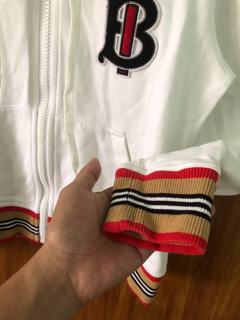 Burberry (Category: Coats, Jackets and Outerwear) located in Baguio. Submitted by thrifty1.6 (Listing ID 1470636487, Image 3). Description: Burberry zip up Medium Excellent Condition Location:Baguio City.