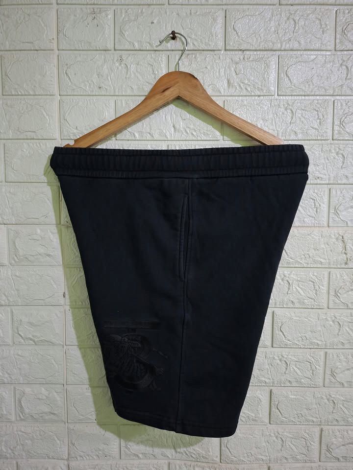 BURBERRY BIG LOGO WALK SHORT (Category: Shorts) located in Bulacan. Submitted by bleue.finds (Listing ID 1470661278, Image 2). Description: BURBERRY BIG LOGO WALK SHORT 26-34 - waist 18.5 - length 11 - hem as new no issue good condition cotton short.
