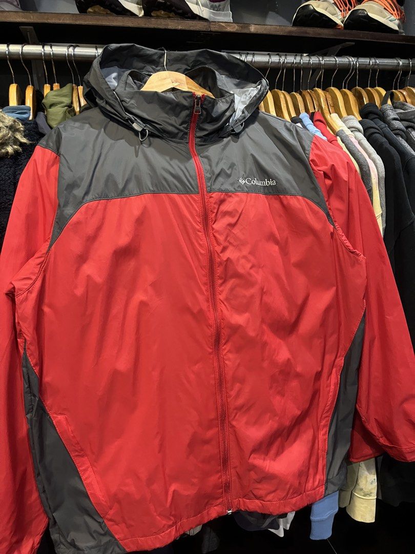 C O L U M B I A Outdoor Jacket (Category: Coats, Jackets and Outerwear) located in Baliuag. Submitted by TOCThrift (Listing ID 1470708912, Image 3). Description: C O L U M B I A Outdoor Jacket Size L on tag 24 width x 29 Length L-XL mens fit Water repellent Excellent Condition No issue 1180 + SF Baliwag, Bulacan.