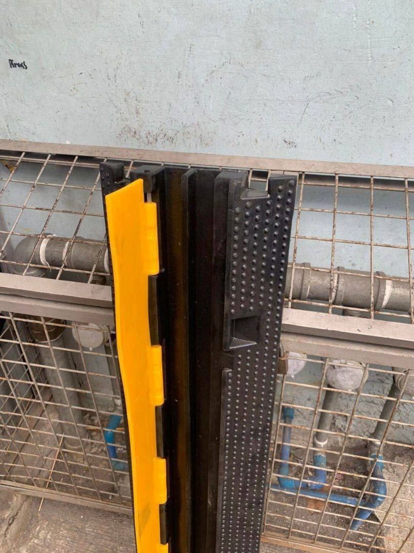 Cable Ramp Specs: 2 channels (Category: Everything Else Others) located in Manila. Submitted by joeyroque09 (Listing ID 1470597660, Image 3). Description: Cable Ramp Specs: 2 channels.