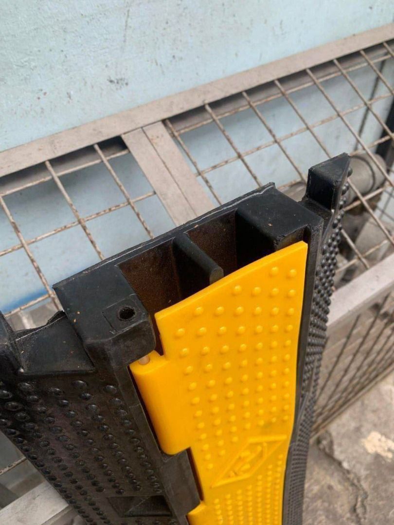 Cable Ramp Specs: 2 channels (Category: Everything Else Others) located in Manila. Submitted by joeyroque09 (Listing ID 1470597660, Image 2). Description: Cable Ramp Specs: 2 channels.