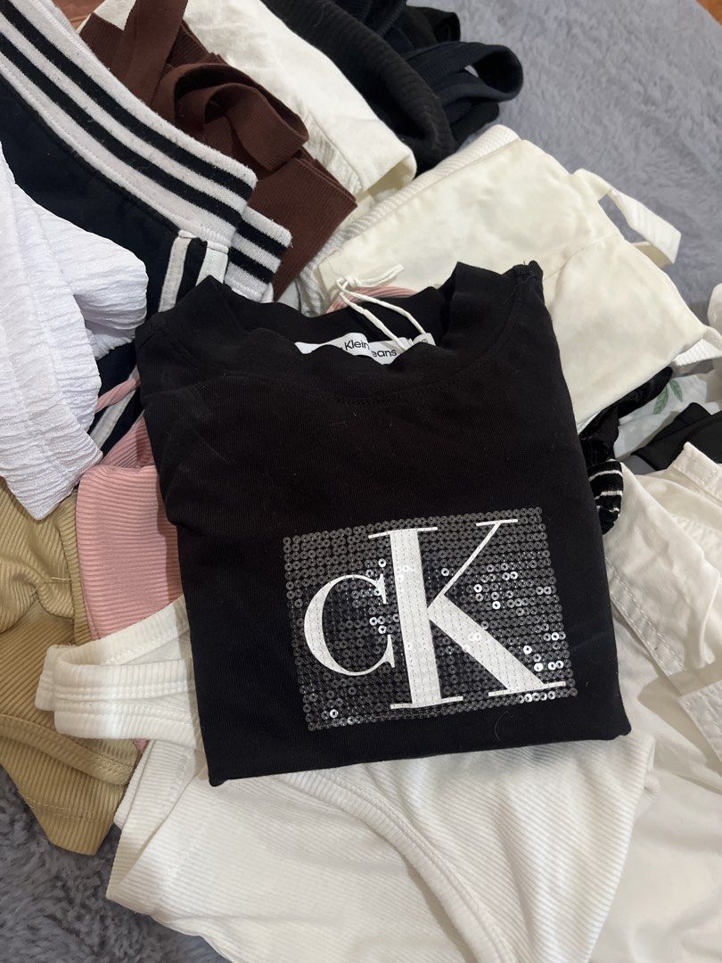 Calvin Klein (brand new) (Category: Others Tops) located in Cauayan City . Submitted by declutterdarling (Listing ID 1470463665, Image 3). Description: Size: XXS .