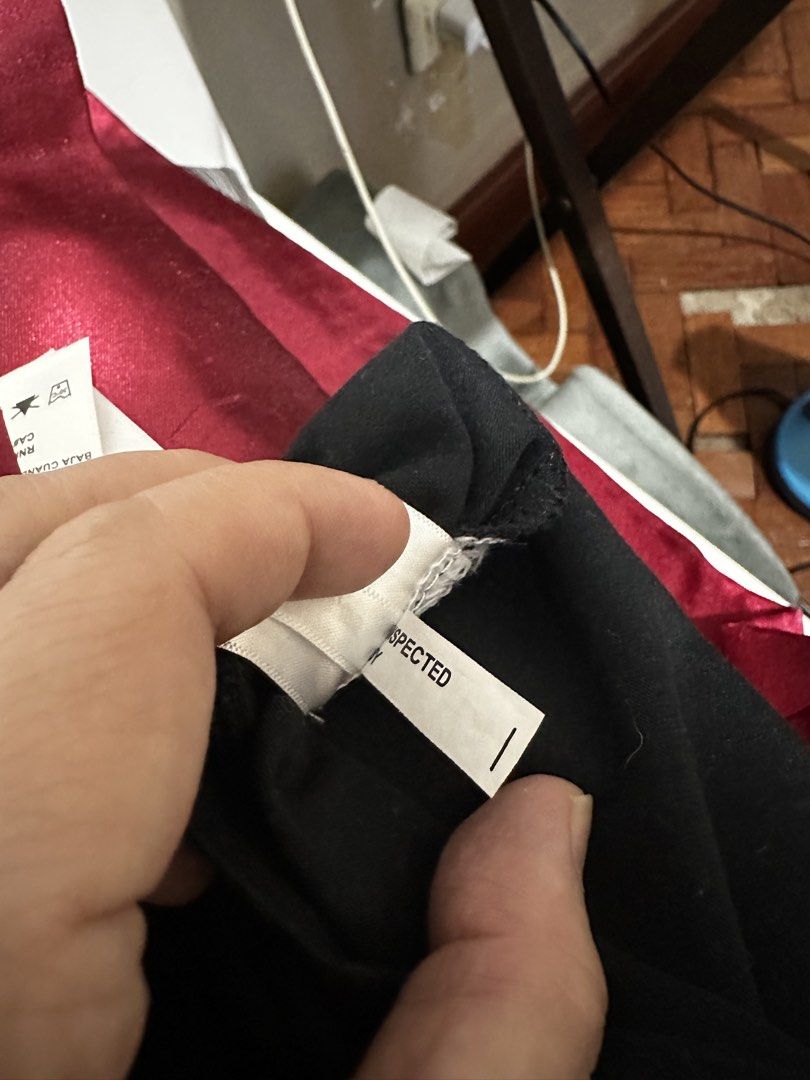 Calvin Klein Performance Black Stretch T-Shirt Size L (Category: Shirts) located in Balanga. Submitted by jamilbeauty5 (Listing ID 1470743145, Image 3). Description: - Brand: Calvin Klein Performance - Color: Solid Black - Size: L - Material: 95% Cotton, 5% Spandex (Made in Egypt) - Fit: Comfortable and stretchable - Ideal for: Workouts or casual wear - Care: Machine wash cold with like colors - BRAND NEW- washed but NOT worn GUARANTEED ORIGINAL!