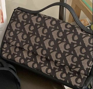 (Category: ) located in . Submitted by trendz_fazhion (Listing ID 1470557587, Image 1). Description: .