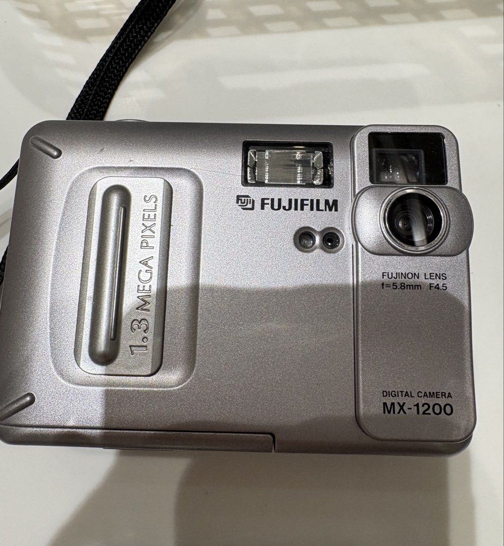 Camera (Category: Cameras) located in Singapore. Submitted by phytmh (Listing ID 1470590328, Image 6). Description: Need to test condition despite hardly used.