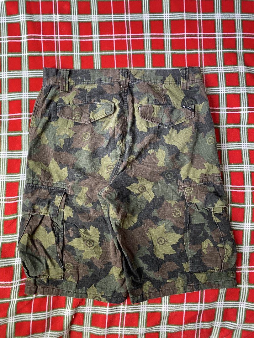 Camou Cargo Jorts (Category: Shorts) located in Cebu City. Submitted by 88thrifts (Listing ID 1470566546, Image 2). Description: Like new size 32 no issue.