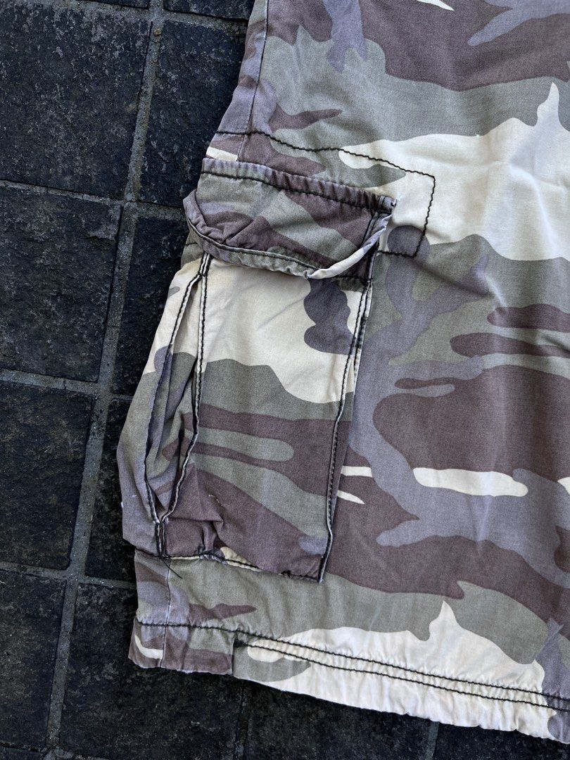 Camouflage Outdoor Cargo Jorts (Category: Shorts) located in San Mateo. Submitted by oldgear (Listing ID 1470559489, Image 2). Description: Camouflage Outdoor Cargo Jorts Size XL Length 23inches Waisline 38inches Leg opening 11inches Excellent condition No Issue 9/10 Dm for more details Gcash payment Payment first Via J&T/Lalamove delivery .