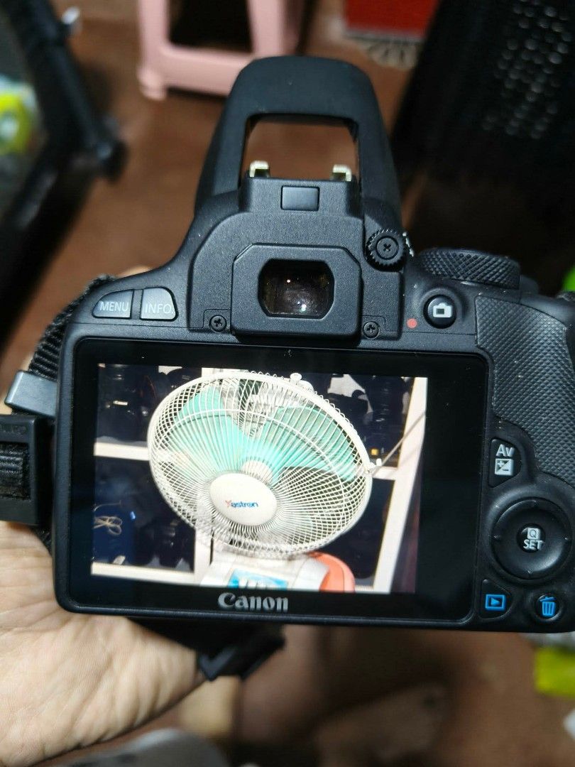 Canon 100d 18megapixels Touchscreen with 18-55mm Kitlens (Category: Cameras) located in Manila. Submitted by camera.matrix.ph (Listing ID 1470696611, Image 3). Description: Canon 100d 18megapixels Touchscreen with 18-55mm Kitlens for your Photojornalism Journey 15,000 Only Cash 15,000 Pesos 15,000k Php 15,000k Usdt Gcash Crypto Complete set with Camera Bag Memory Card Canon Lens cap Canon Chargger Canon Battery Canon Strap Canon 18-55mm Lens Cano