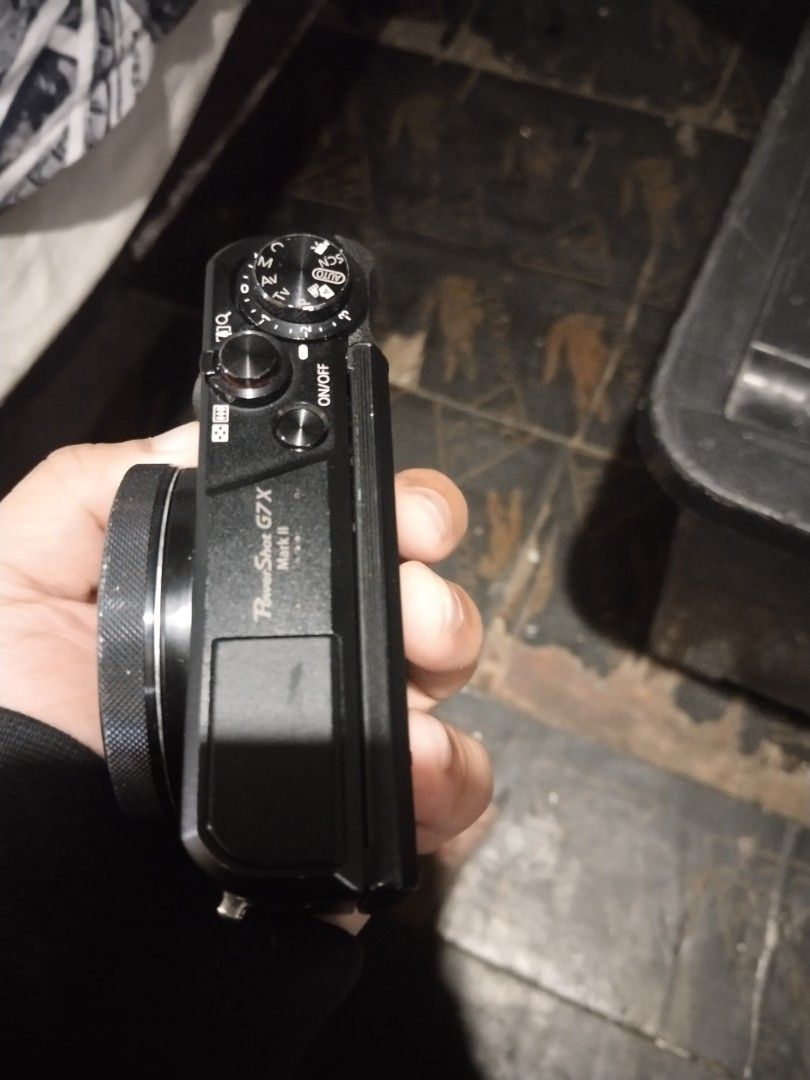 Canon PowerShot G7x Mark II (Category: Cameras) located in Manila. Submitted by gentlefish_3c5652 (Listing ID 1470609700, Image 3). Description: Rush selling g7x mark ii complete inclusion ready to used issue: nasa photo napo pag on po ganyan lumalabas pero na used pa wala lens issue or ibang issue 17k nalang po check test upon meetup can do vc para mas clear makita.
