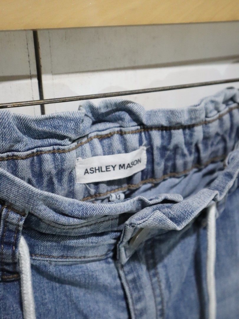 Cargo Denim Pants by Ashley Mason (Category: Other Bottoms) located in Tarlac. Submitted by gatheredthrift (Listing ID 1470648668, Image 2). Description: condition: 10/10| no flaws I good as new mine — 399 + sf 》mod: direct JNT (min. 54) 》📍Tarlac.