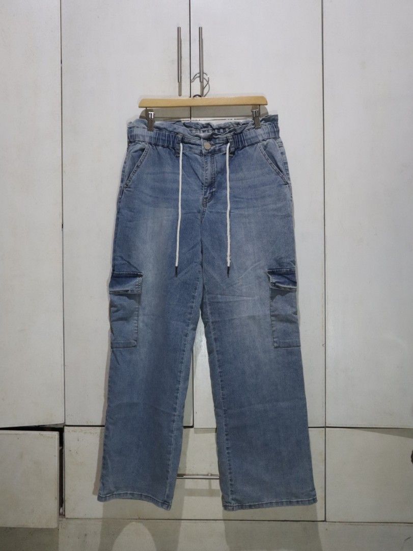 Cargo Denim Pants by Ashley Mason (Category: Other Bottoms) located in Tarlac. Submitted by gatheredthrift (Listing ID 1470648668, Image 1). Description: condition: 10/10| no flaws I good as new mine — 399 + sf 》mod: direct JNT (min. 54) 》📍Tarlac.