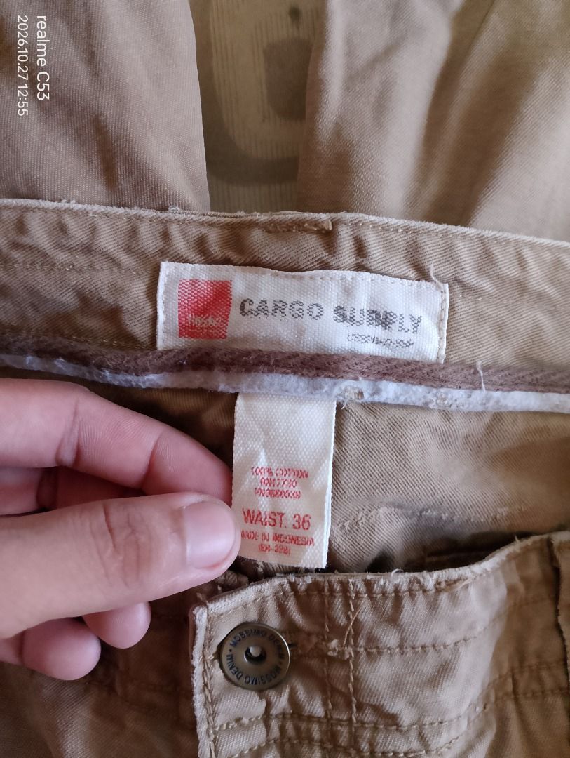 Cargo Supply Khaki Shorts Size 36 (Category: Shorts) located in General Santos City (Dadiangas). Submitted by peter_diaz1029 (Listing ID 1470598146, Image 3). Description: - Brand: Cargo Supply - Size: 36 waist - Material: 100% Cotton (Made in Indonesia) - Fit: Regular fit - Features: Multiple front and back pockets, button closure, and belt loops - Condition: Great for everyday casual wear.