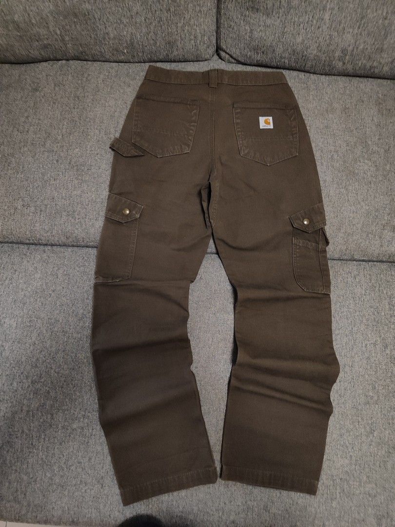 Carhartt Double knee Cargo Pants (Category: Jeans) located in San Fernando. Submitted by cedrick_francisco27 (Listing ID 1470732883, Image 1). Description: Carhartt Double knee cargo pants Size 30-31 pristine condition .