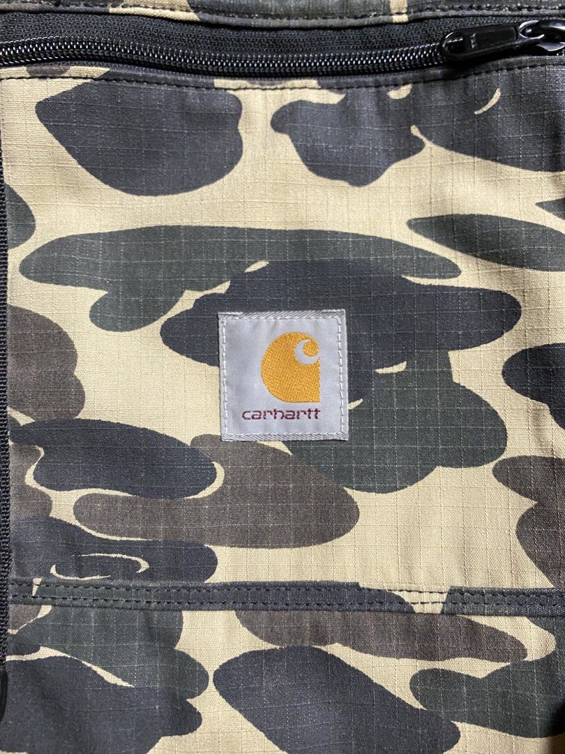 Carhartt Parcel Tote Bag (Category: Sling Bags) located in Cebu City. Submitted by maicoh230 (Listing ID 1470707709, Image 3). Description: Excellent Condition Color Rate: 9/10 Used but not Abused Nice Campu Pattern Heavy Duty Material.