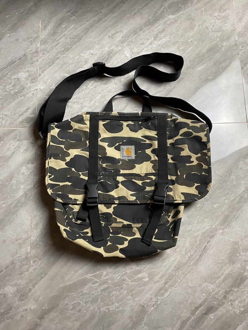 Carhartt Parcel Tote Bag (Category: Sling Bags) located in Cebu City. Submitted by maicoh230 (Listing ID 1470707709, Image 1). Description: Excellent Condition Color Rate: 9/10 Used but not Abused Nice Campu Pattern Heavy Duty Material.
