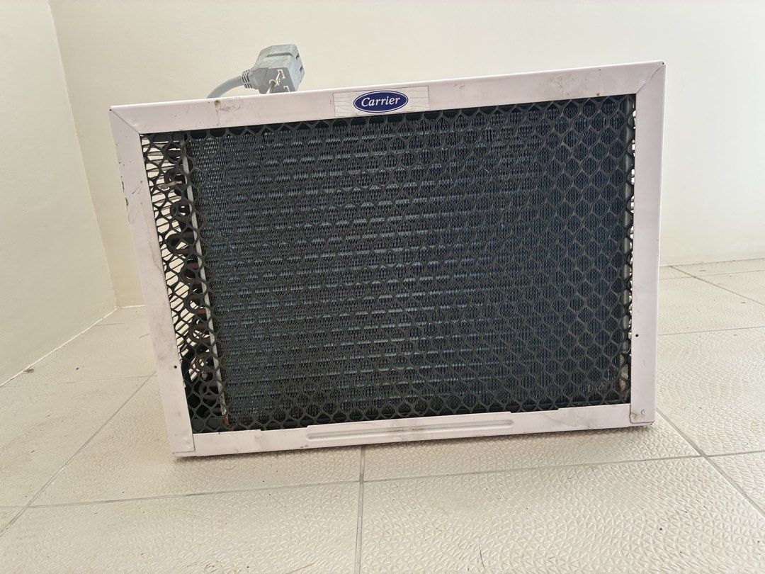 Carrier Inverter Window Type Air Conditioner (Category: Air Conditioning and Heating) located in Cainta. Submitted by sammiesio (Listing ID 1470703613, Image 3). Description: - Brand: Carrier Window Type AC - Technology: Inverter (Energy-saving) - RFS: moved to a new house na walang provision for a window type ac, will use split type instead Last used - 10/6 No issues, with remote control and manual, been using for 2 years lang, linisin niyo na l