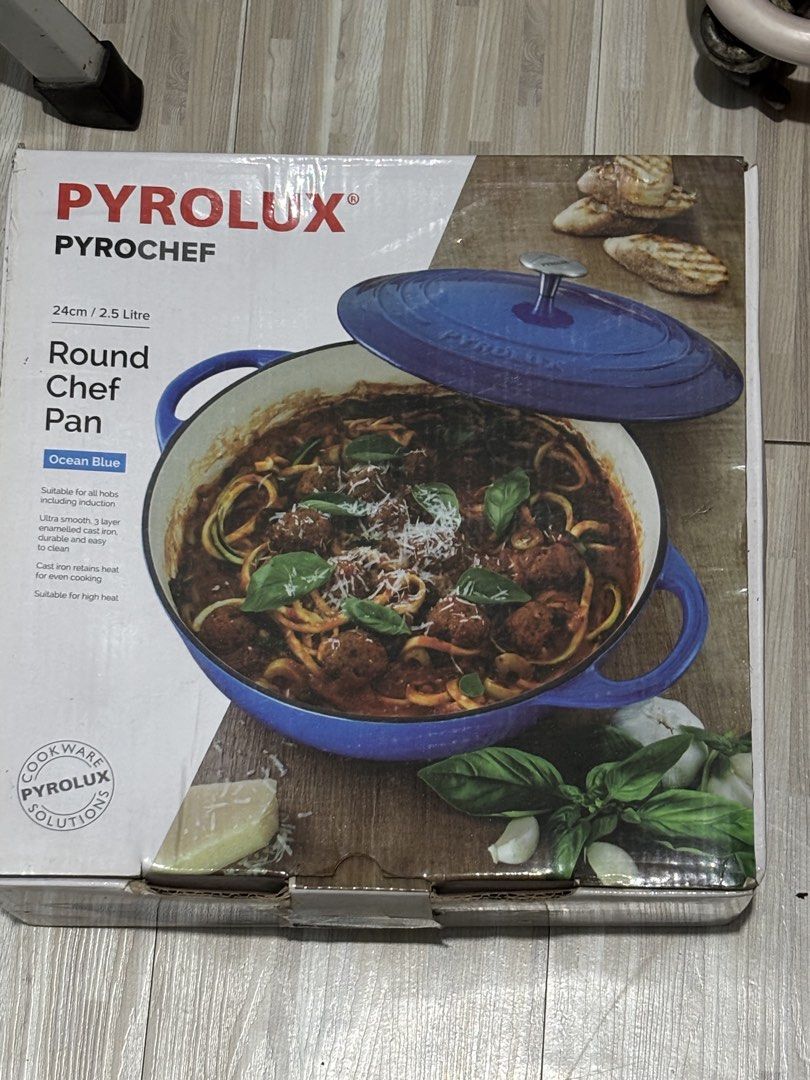 Cast iron casserole 3.2L (Category: Cookware & Accessories) located in Quezon City. Submitted by swiftmountain_3d2aea (Listing ID 1470585603, Image 1). Description: Australian brand Brand new with box Heavy Duty Durable Oven safe Induction safe Qc area .