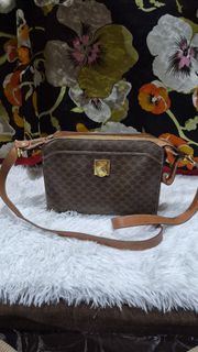 (Category: ) located in . Submitted by jhaz_bags (Listing ID 1470676032, Image 1). Description: .
