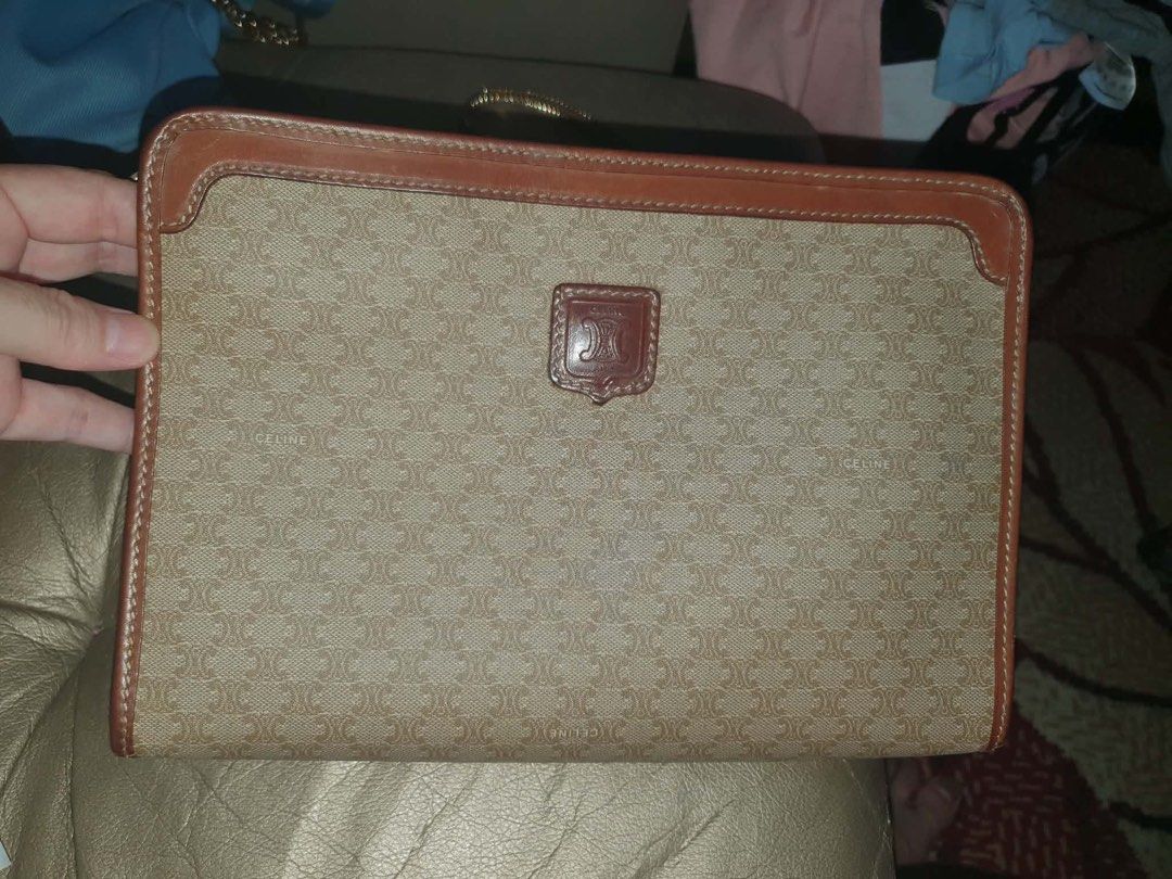 CELINE PARIS (Category: Luxury Bags & Wallets) located in Koronadal. Submitted by zyxarvie (Listing ID 1470690373, Image 2). Description: No issue Authentic Vintage Flawless.