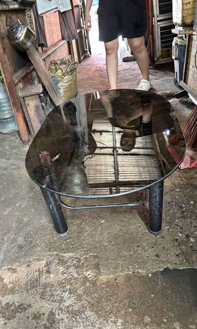 Center table (Category: Tables & Sets) located in Valenzuela. Submitted by justgorjas (Listing ID 1470612019, Image 1). Description: .