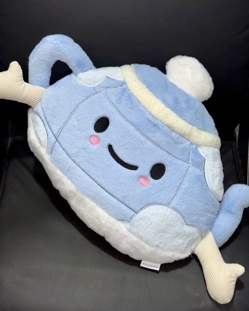 Chagee Teapot Pillow (Category: Other Merchandise) located in Kawit. Submitted by starboyshop (Listing ID 1470642298, Image 1). Description: Payment: GCASH / Cash Delivery - Grab / Lalamove SF shouldered by buyer Payment must be settled upon rider’s arrival.