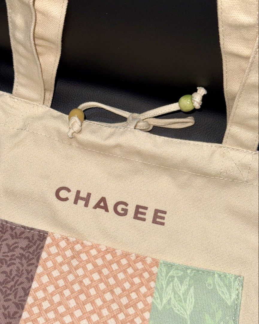 Chagee Tote Bag (Category: Other Merchandise) located in Kawit. Submitted by starboyshop (Listing ID 1470641222, Image 3). Description: Payment: GCASH / Cash Delivery - Grab / Lalamove SF shouldered by buyer Payment must be settled upon rider’s arrival.