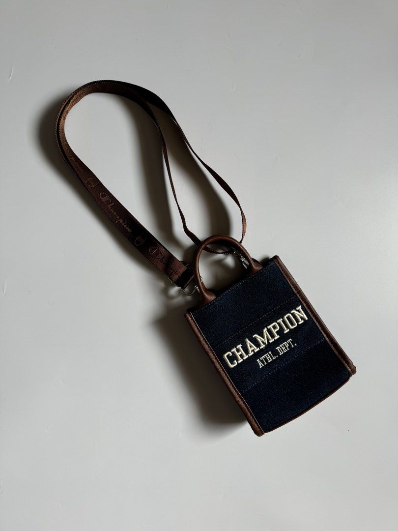 Champion Athletic Dept. 2 Way Mini Tote (Category: Tote Bags) located in Calamba. Submitted by secondsite.ph (Listing ID 1470620423, Image 1). Description: Champion Athletic Dept. 2 Way Mini Tote 10/10 like new No flaws ₱880.