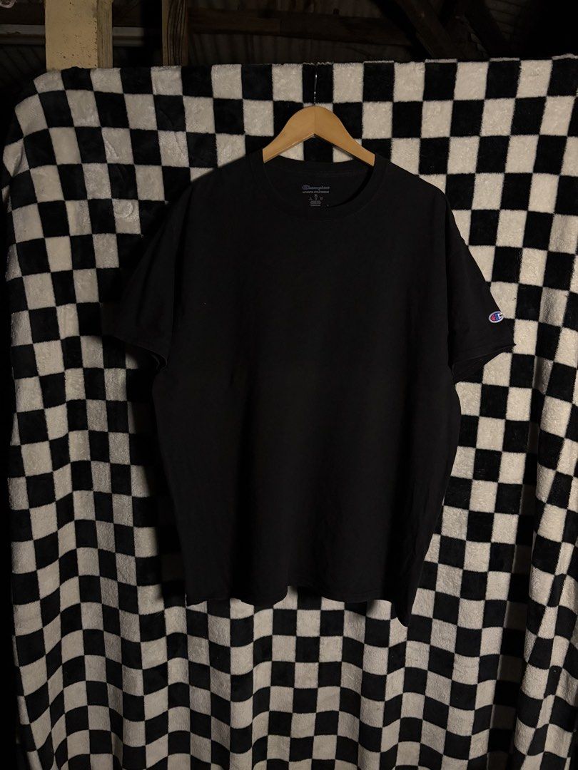 CHAMPION BASIC TEE (Category: Activewear) located in Maran. Submitted by justdropin (Listing ID 1470638987, Image 2). Description: ONTAG XL PIT 23.5 LABUH 29 PREFER XL CONDITION 9/10 ADA DUA PIECES AMIK 2 20.