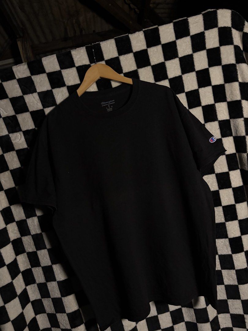 CHAMPION BASIC TEE (Category: Activewear) located in Maran. Submitted by justdropin (Listing ID 1470638987, Image 3). Description: ONTAG XL PIT 23.5 LABUH 29 PREFER XL CONDITION 9/10 ADA DUA PIECES AMIK 2 20.
