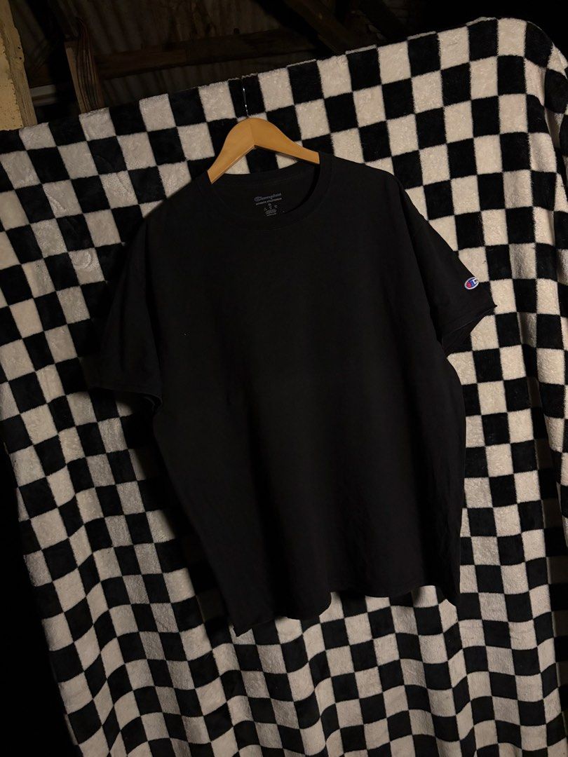 CHAMPION BASIC TEE (Category: Activewear) located in Maran. Submitted by justdropin (Listing ID 1470638987, Image 1). Description: ONTAG XL PIT 23.5 LABUH 29 PREFER XL CONDITION 9/10 ADA DUA PIECES AMIK 2 20.