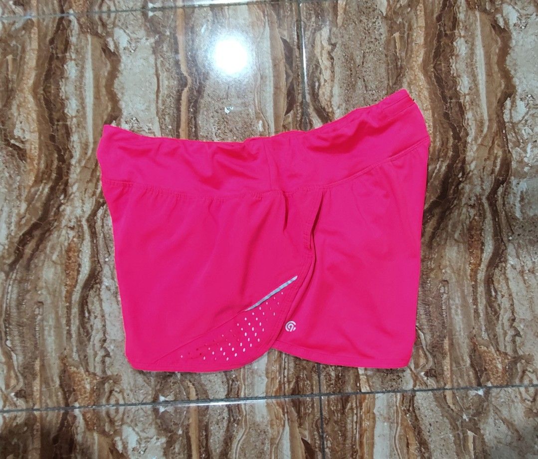 Champion Running Short (Category: Activewear) located in General Santos City (Dadiangas). Submitted by alfredanth42291 (Listing ID 1470610518, Image 1). Description: CHAMPION RUNNING SHORT neon pink womens L W: 30-40 L: 11 -1 back zip pocket -w/ drawstring -w/ inner brief -1 inner pocket ✓✓excellent condition 235 #sports #pickleball #outdoor #badminton.
