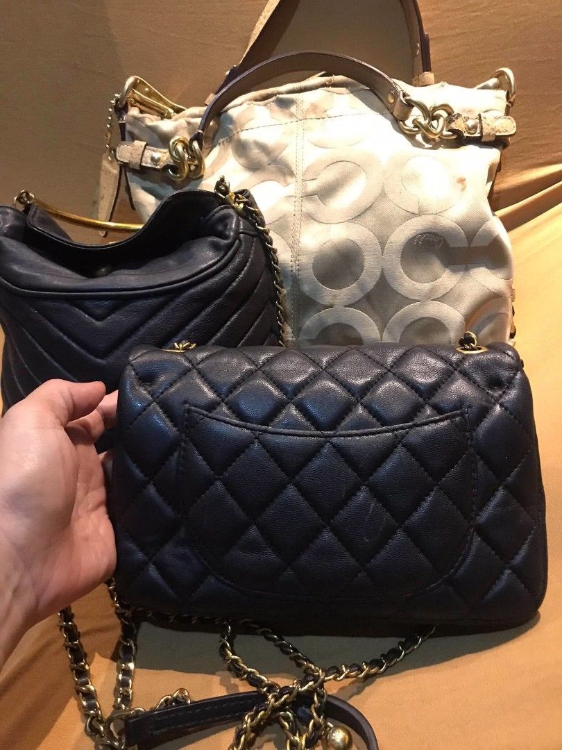 Chanel Black Quilted Leather Flap Bag with Chain Strap (Category: Cross-body Bags) located in Midsayap. Submitted by purse_gedo (Listing ID 1470667933, Image 2). Description: - Color & Material: Classic black quilted leather - Hardware: Premium gold-tone hardware with CC turn-lock closure - Strap: Intertwined chain and leather strap featuring a trendy gold ball charm - Features: Convenient back slip pocket and dark interior lining with CHANEL PAR