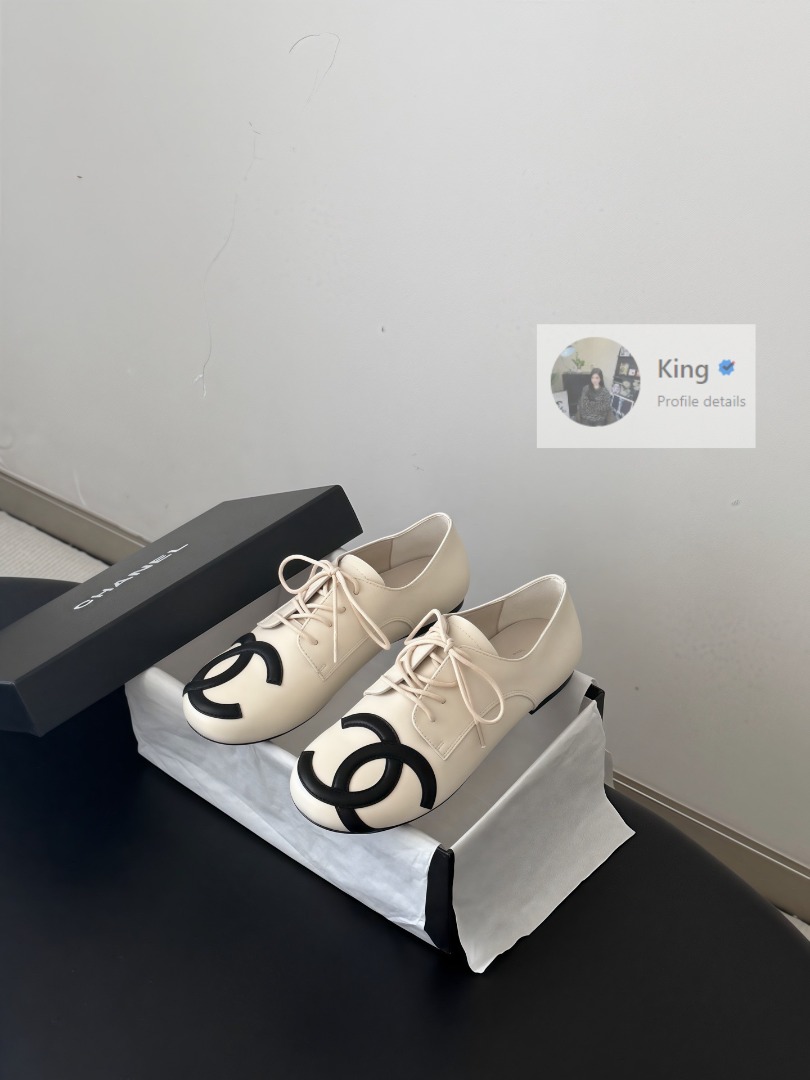 Chanel Mary Jane flat White, Women's Fashion, Footwear, Flats on Carousell