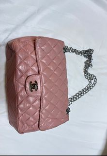 (Category: ) located in . Submitted by tsy.thrift._ (Listing ID 1470647816, Image 1). Description: .