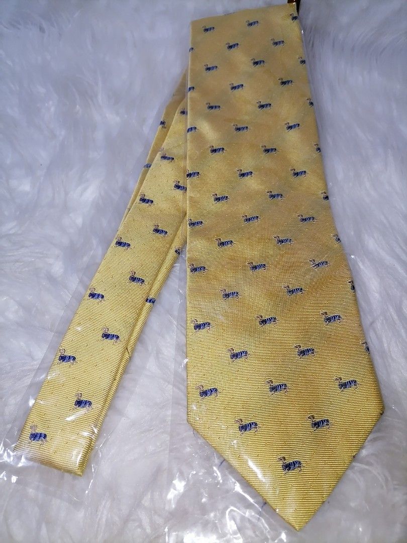 Chaps by Ralph Lauren Necktie (Category: Ties) located in Butuan. Submitted by az-branded.items (Listing ID 1470618814, Image 1). Description: Widest part 3.5" Brand new & authentic From Japan Fix price napo super mura na...