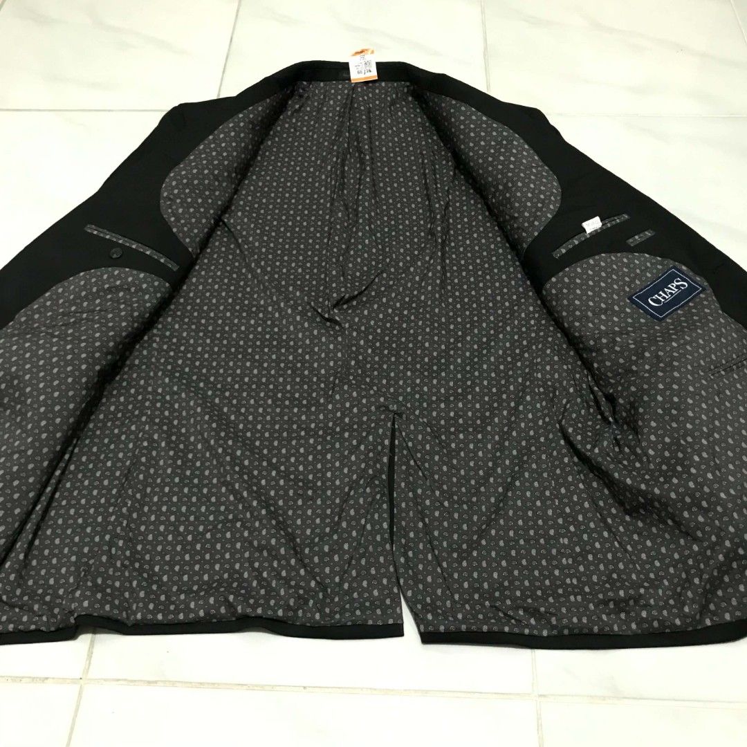 CHAPS COAT BLAZER SUIT FORMAL XL (Category: Coats, Jackets and Outerwear) located in Cavite. Submitted by justthrift06 (Listing ID 1470647941, Image 2). Description: DIMENSION 25X34 GOOD CONDITION SHIPPING NATIONWIDE.
