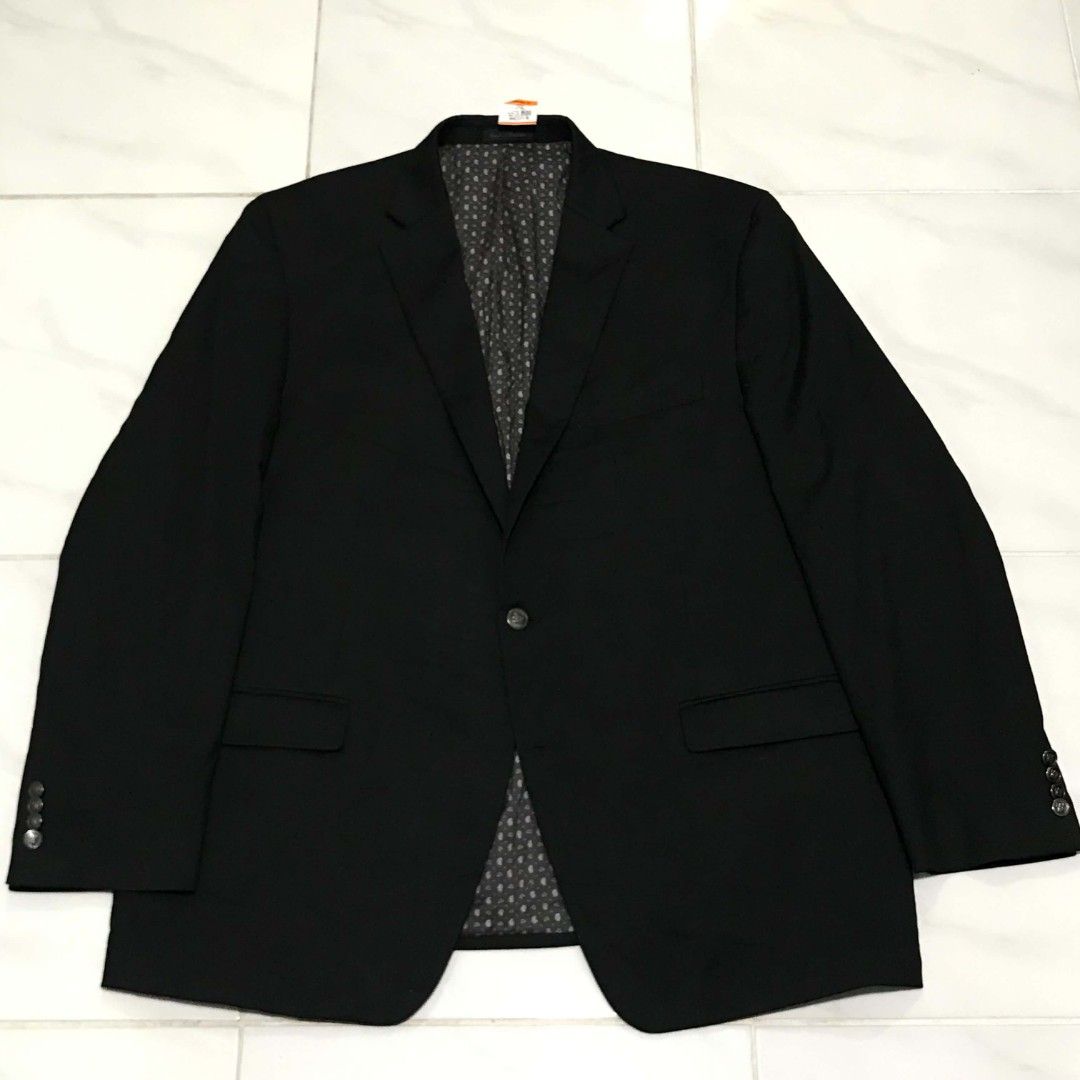 CHAPS COAT BLAZER SUIT FORMAL XL (Category: Coats, Jackets and Outerwear) located in Cavite. Submitted by justthrift06 (Listing ID 1470647941, Image 1). Description: DIMENSION 25X34 GOOD CONDITION SHIPPING NATIONWIDE.