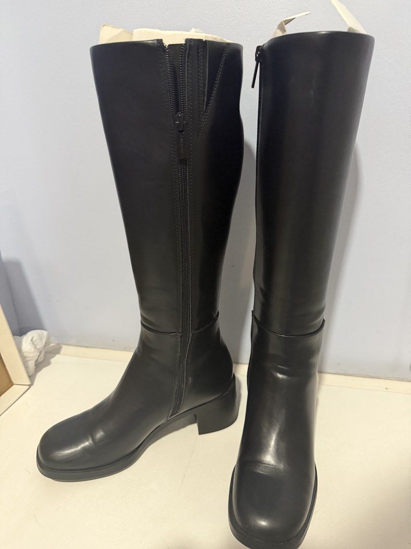 Charles & Keith Black Knee High Boots (Category: Boots) located in Quezon City. Submitted by roseela (Listing ID 1470678135, Image 2). Description: - Charles & Keith knee high boots - Size 36 (23cm) - RFS : tight on my calfs.