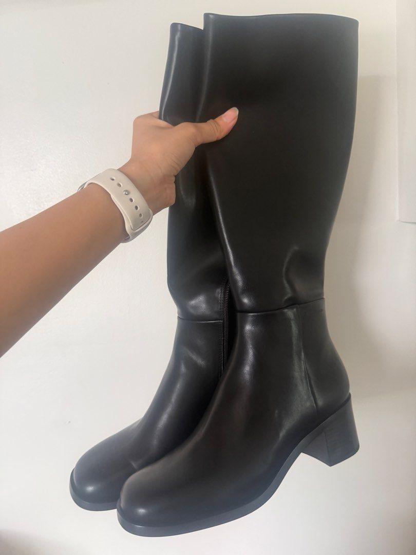 Charles and keith louise boots (Category: Boots) located in Quezon City. Submitted by destashingmycloset (Listing ID 1470610365, Image 1). Description: .