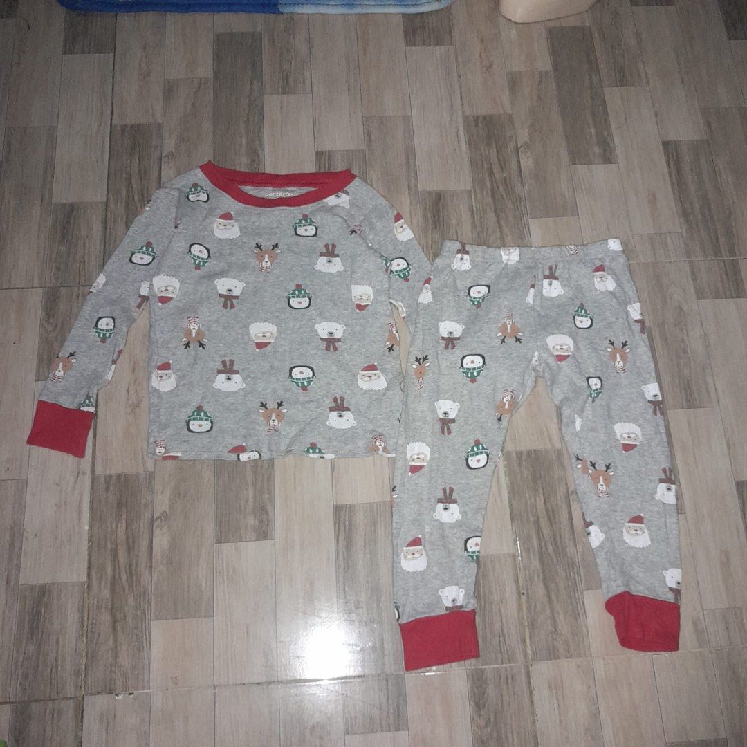 Christmas Terno for kids (Category: Babies & Kids Fashion) located in Pasig City. Submitted by swapwithme (Listing ID 1470728060, Image 3). Description: 10/10 condition 1-12 months 3 sets po yan lahat! Location: Villaupeng Caniogan Pasig City.