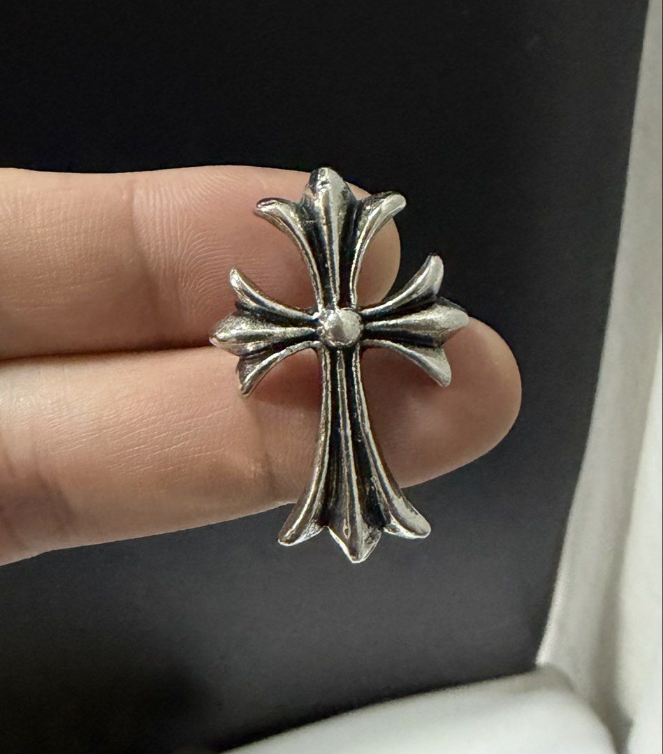 Chrome Hearts Cross Pendant (Category: Necklaces) located in Quezon City. Submitted by WasalakTwo (Listing ID 1470660242, Image 1). Description: Bought in Japan As is where is Open for delivery nationwide.