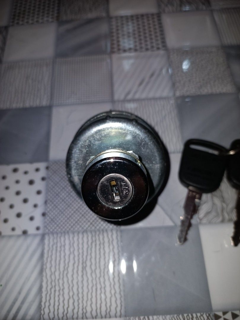 Circuit Automotive Technologies Ignition Switch with Two Keys (Category: Engine and Aircon Parts and Accessories) located in Taguig. Submitted by grandfish_55ab5c (Listing ID 1470572673, Image 1). Description: - Brand: Circuit Automotive Technologies - Item: Universal ignition switch - Condition: Brand new, never installed, stored properly - Material: Heavy-duty metal cylinder with secure screw terminals - Includes: 2 matching keys (stamped with 