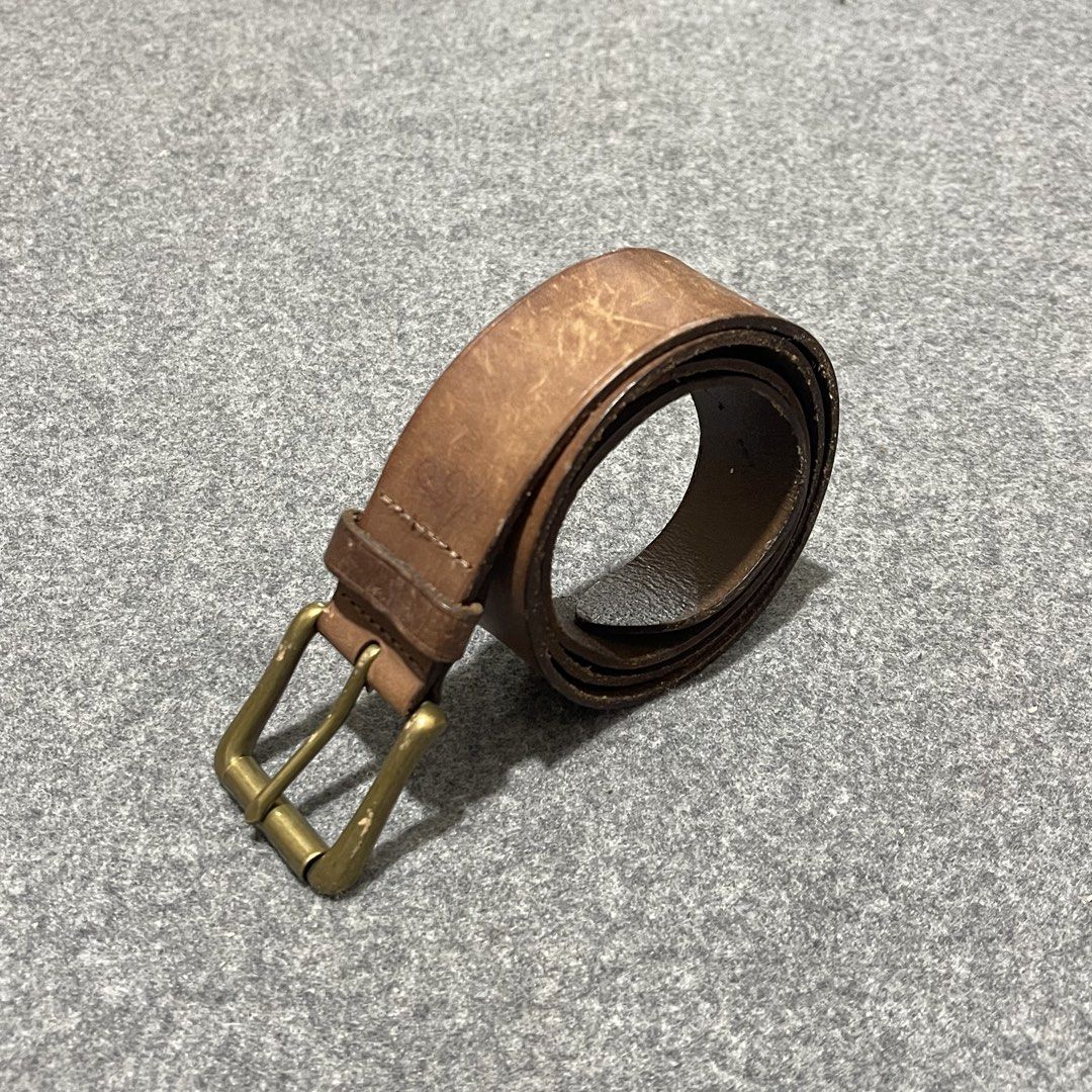 Classic Brass Buckle Leather Belt (33-38) (Category: Belts) located in Pasig City. Submitted by _rosasass_ (Listing ID 1470714205, Image 3). Description: Authntic Leather excellent condition Waistline 33-38 Length 43.5 width 1.5 inch.