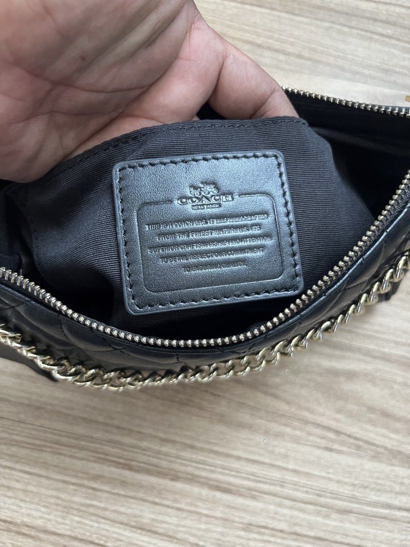 coach bags (Category: Luxury Bags & Wallets) located in Cebu City. Submitted by fierce.vincent (Listing ID 1470655127, Image 3). Description: coach bags like new 2799 + sf.