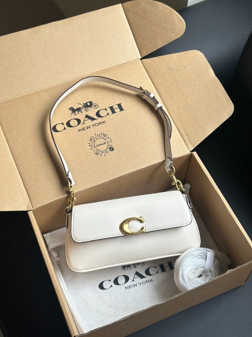 Coach Baguette Bag Off White Smooth Leather, Women's Fashion, Bags ...